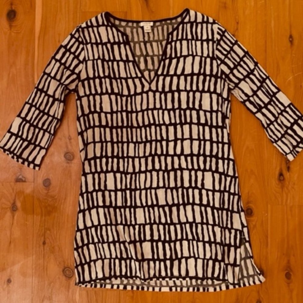J.Crew long-sleeve light weight tunic in black and white.
